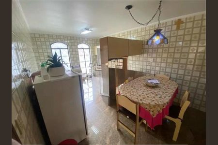 Casa à venda com 3 quartos, 204m² em Jardim Franca, São Paulo