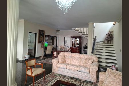Casa à venda com 4 quartos, 479m² em Vila Albertina, São Paulo
