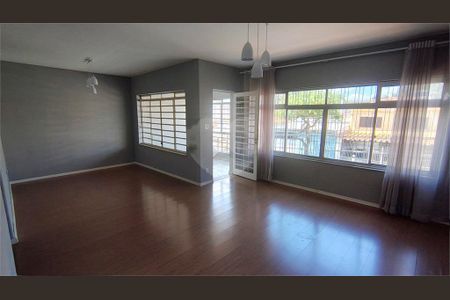 Casa à venda com 8 quartos, 250m² em Parque Peruche, São Paulo