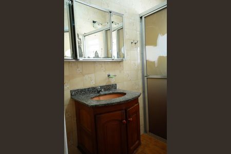 Casa à venda com 139m², 2 quartos e 2 vagasBanheiro da Suíte