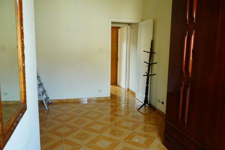 Casa à venda com 139m², 2 quartos e 2 vagasSuite 