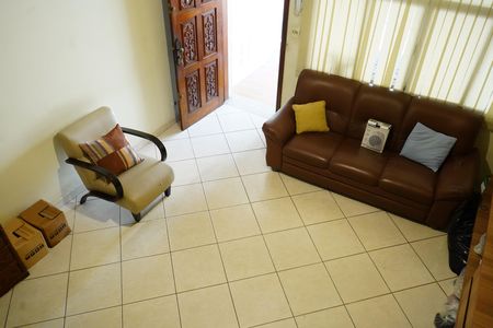 Casa à venda com 139m², 2 quartos e 2 vagasSala