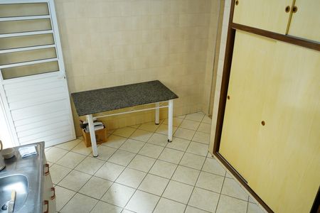 Casa à venda com 139m², 2 quartos e 2 vagasCozinha
