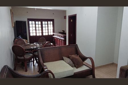 Casa à venda com 4 quartos, 650m² em Horto Florestal, São Paulo