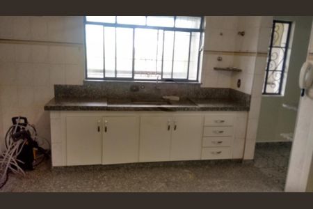 Casa à venda com 289m², 3 quartos e 3 vagas