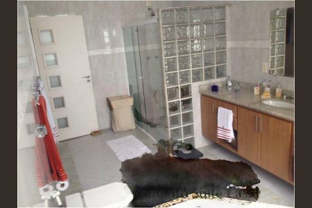Casa à venda com 300m², 3 quartos e sem vaga