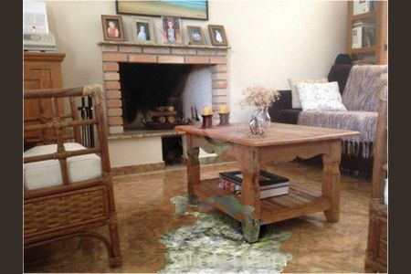 Casa à venda com 300m², 3 quartos e sem vaga