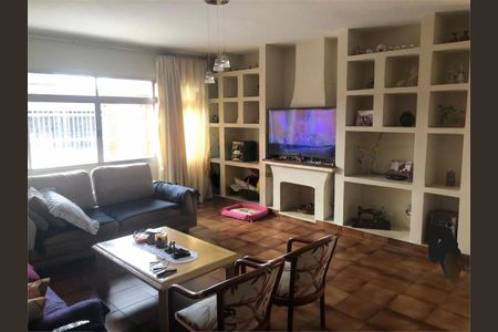 Casa à venda com 4 quartos, 165m² em Vila Nelson, São Paulo