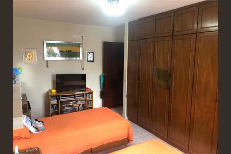 Casa à venda com 4 quartos, 165m² em Vila Nelson, São Paulo