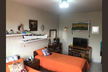 Casa à venda com 4 quartos, 165m² em Vila Nelson, São Paulo