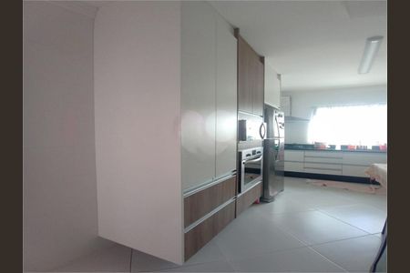Casa à venda com 300m², 3 quartos e 4 vagas