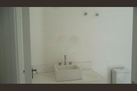 Casa à venda com 300m², 3 quartos e 4 vagas
