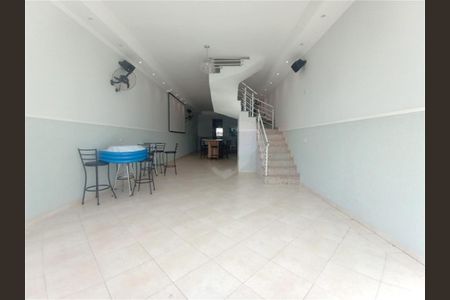 Casa à venda com 3 quartos, 300m² em Água Fria, São Paulo
