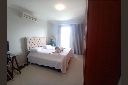 Casa à venda com 300m², 3 quartos e 4 vagas