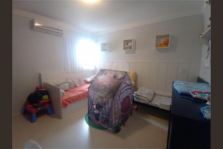 Casa à venda com 3 quartos, 300m² em Água Fria, São Paulo