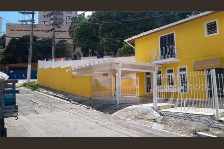 Casa à venda com 110m², 3 quartos e 4 vagas