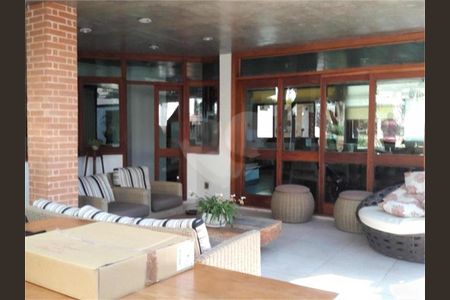 Casa à venda com 409m², 3 quartos e 4 vagas