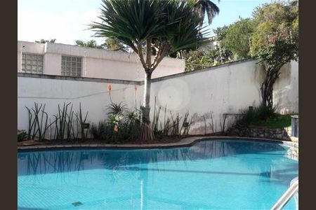 Casa à venda com 409m², 3 quartos e 4 vagas
