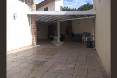 Casa à venda com 229m², 4 quartos e 5 vagas