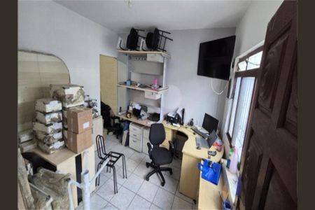 Casa à venda com 4 quartos, 162m² em Furnas, São Paulo
