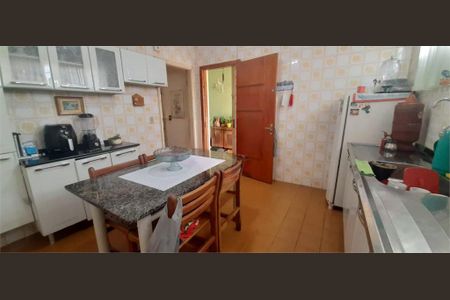 Casa à venda com 107m², 2 quartos e 2 vagas