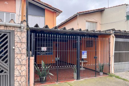 Casa para alugar com 105m², 2 quartos e 2 vagasFachada + plaquinha