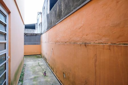Casa para alugar com 105m², 2 quartos e 2 vagasQuintal