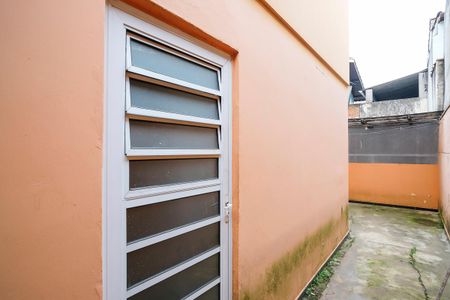 Casa para alugar com 105m², 2 quartos e 2 vagasQuintal