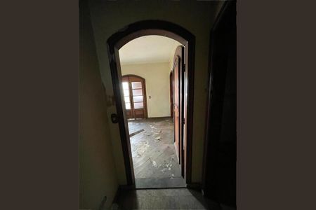 Casa à venda com 253m², 3 quartos e 5 vagas