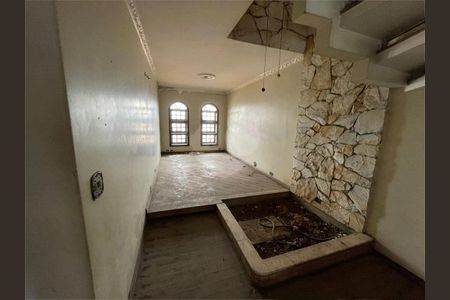 Casa à venda com 3 quartos, 253m² em Vila Rosalia, Guarulhos