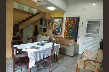 Casa à venda com 3 quartos, 240m² em Vila Santa Maria, São Paulo
