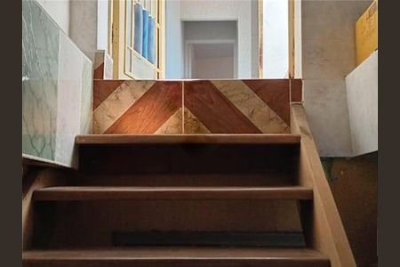 Casa à venda com 240m², 3 quartos e 2 vagas
