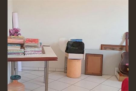 Casa à venda com 3 quartos, 240m² em Vila Santa Maria, São Paulo