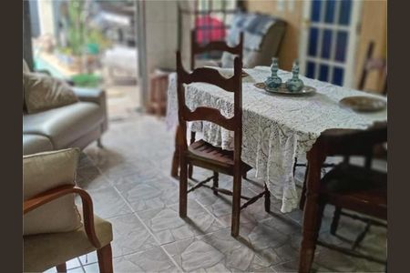 Casa à venda com 3 quartos, 240m² em Vila Santa Maria, São Paulo
