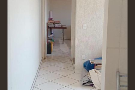 Casa à venda com 240m², 3 quartos e 2 vagas