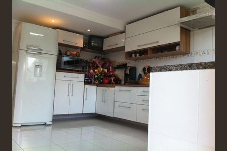 Casa à venda com 340m², 3 quartos e sem vaga