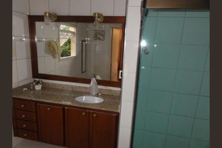 Casa à venda com 3 quartos, 195m² em Jardim Picolo, São Paulo