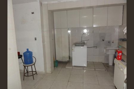 Casa à venda com 195m², 3 quartos e 4 vagas