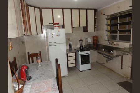 Casa à venda com 195m², 3 quartos e 4 vagas