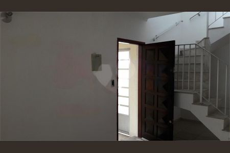 Casa à venda com 3 quartos, 147m² em Parque Vitoria, São Paulo