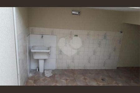 Casa à venda com 3 quartos, 147m² em Parque Vitoria, São Paulo