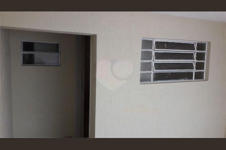 Casa à venda com 3 quartos, 147m² em Parque Vitoria, São Paulo