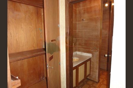 Casa à venda com 5 quartos, 1100m² em Vila Irmaos Arnoni, São Paulo
