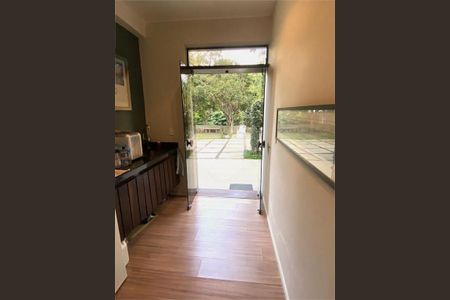 Casa à venda com 220m², 5 quartos e sem vaga