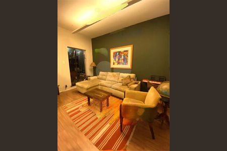 Casa à venda com 220m², 5 quartos e sem vaga