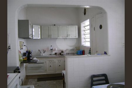 Casa à venda com 220m², 5 quartos e sem vaga