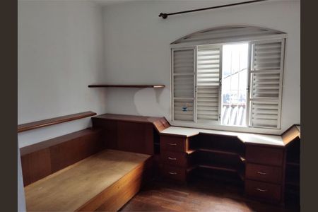 Casa à venda com 260m², 4 quartos e 2 vagas