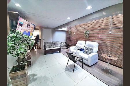 Casa à venda com 335m², 5 quartos e 3 vagas