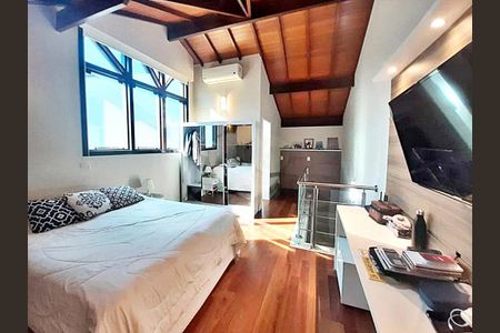 Casa à venda com 5 quartos, 335m² em Tremembé, São Paulo