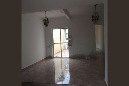 Casa à venda com 3 quartos, 250m² em Chora Menino, São Paulo